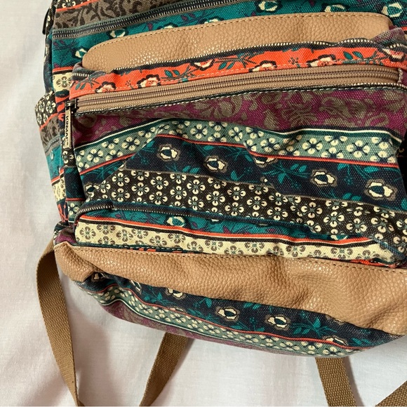 Kinmac Bohemian Laptop Backpack with Massage Cushioned Straps - Picture 4 of 5